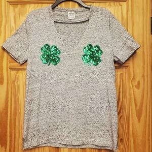 VICTORIA'S SECRET Pink St. Patrick's Day T Shirt Glover Lucky Charm X Small